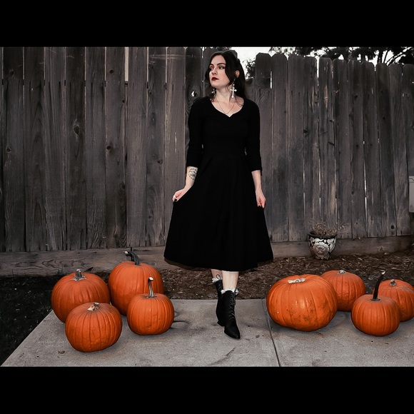 Meet your seller! - Picture 1 of 7